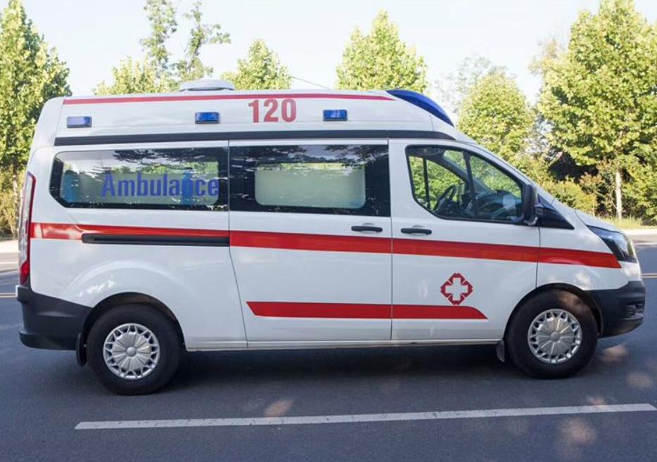 洛宁县救护车转运